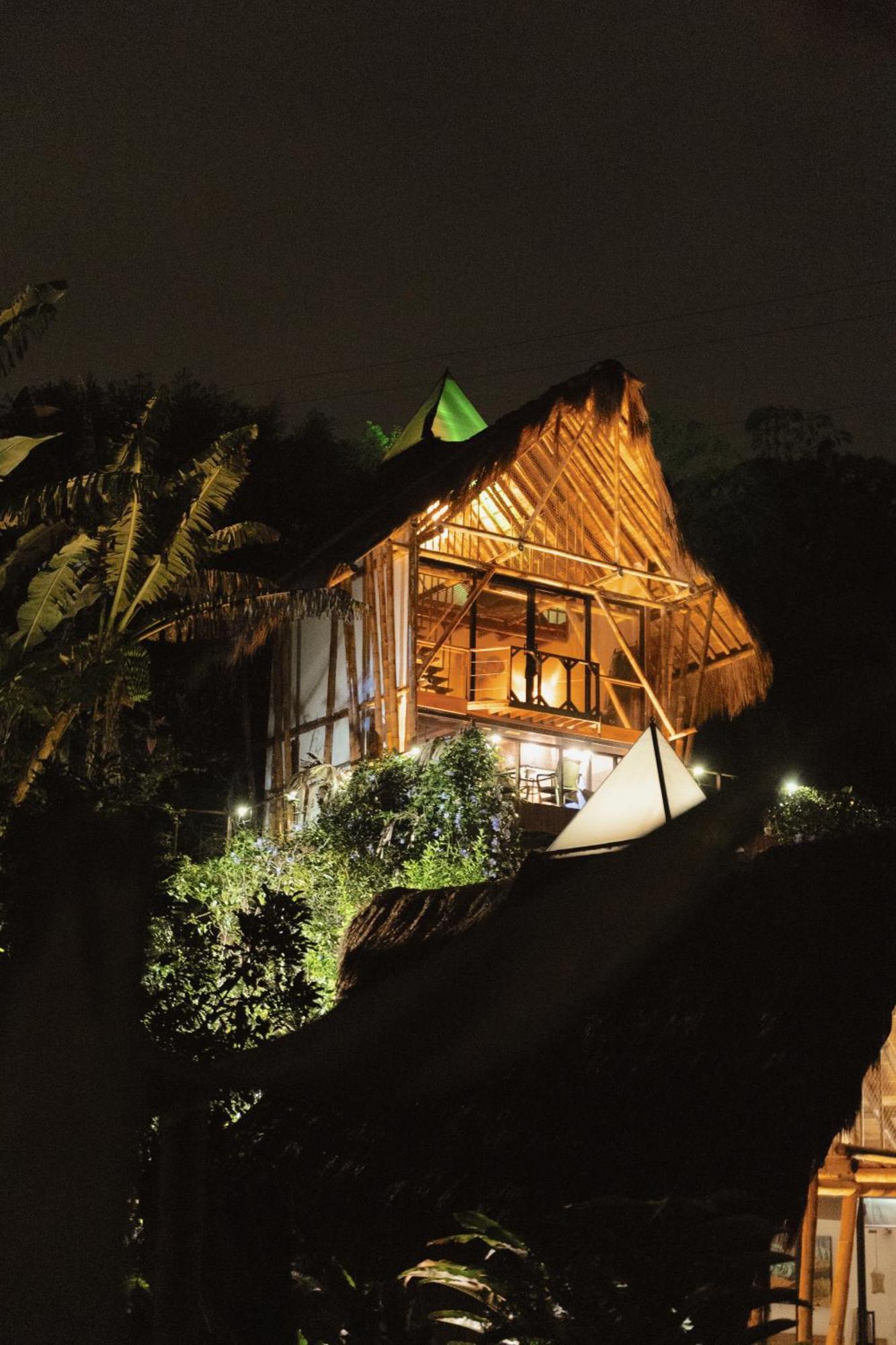 Ibuku Junto Al Con Jacuzzi Y Muelle Privados Chalet